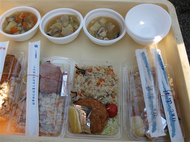 大泉寺特製味付けごはん弁当と 鱈のお味噌汁